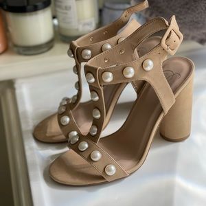 Pearl Studded heels!